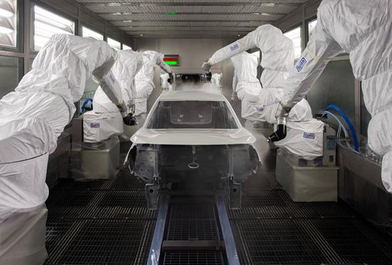 丰富产品结构 神龙公司成都工厂首款车型标致4008成功下线